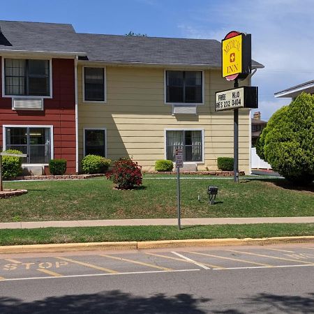 Medical Inn Oklahoma Stadt Exterior foto